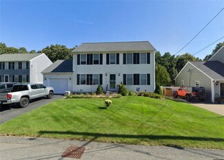 15 Sharon Dr, Cumberland, RI 02864