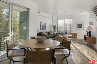 1767 N New Hampshire Ave, Los Angeles, CA 90027