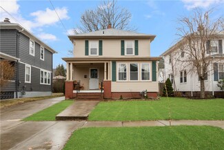 114 Modena Ave, Providence, RI 02908