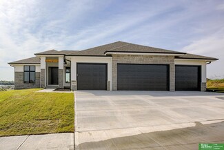 10707 S 220th St, Gretna, NE 68028