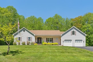 26 Pompeo Dr, Gorham, ME 04038