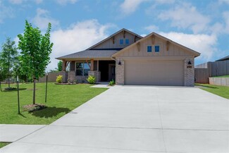 490 Elena Dr, Blanchard, OK 73010