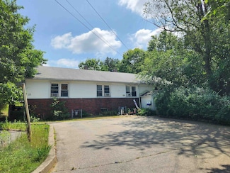 73 Lucille St, Manchester, NH 03103