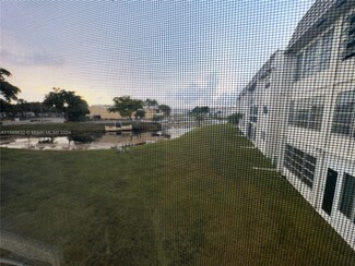 8220 Sunrise Lakes Blvd Unit 206, Sunrise, FL 33322