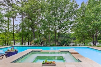1940 Stonegate Cir, Tyler, TX 75703