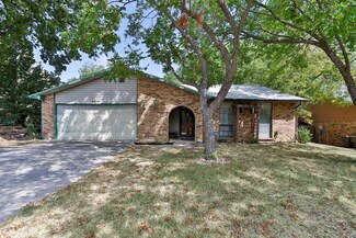 4213 Huckleberry Dr, Fort Worth, TX 76137