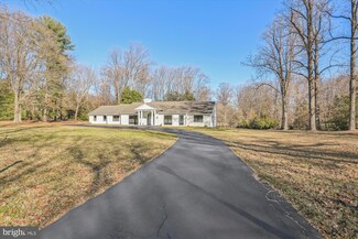 10829 Burbank Dr, Potomac, MD 20854