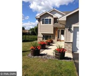 820 Merganser Ave, Winsted, MN 55395