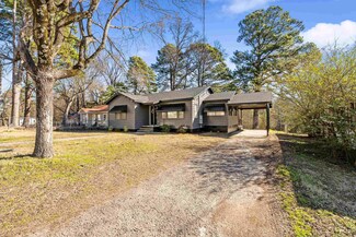 811 Park Dr, Benton, AR 72015