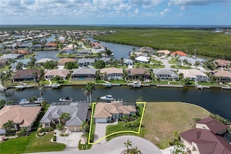 571 Port Bendres Dr, Punta Gorda, FL 33950