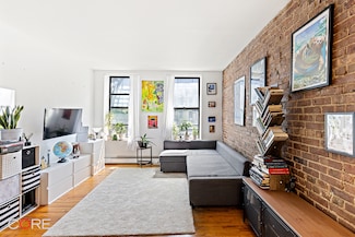 105 E 100th St Unit 4B, New York, NY 10029
