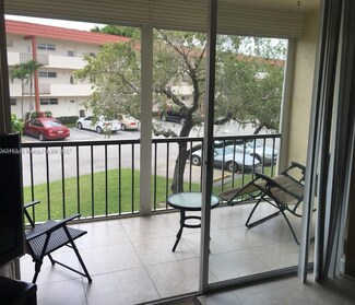 311 S Hollybrook Dr Unit 202, Pembroke Pines, FL 33025
