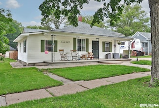 429 N 4th St, Tecumseh, NE 68450