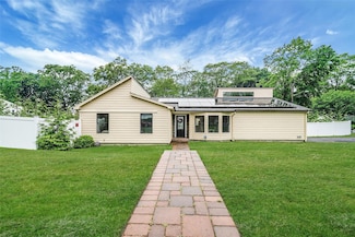 134 Lawrence Ave, Hauppauge, NY 11788