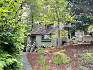 25 Niblick Ln, Grantham, NH 03753