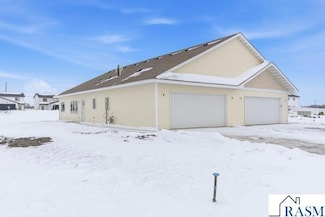 3120 Noble Dr, Mankato, MN 56001