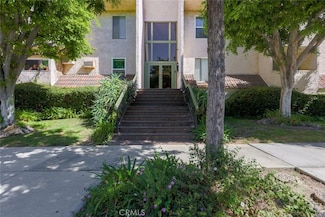 409 Burchett St Unit 318, Glendale, CA 91203