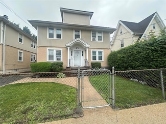 14 Vancott Ave Unit 3, Hempstead, NY 11550