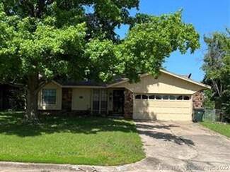 918 N Moccasin St, Sapulpa, OK 74066