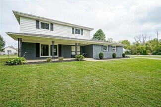 1440 E Davis Rd, Greenfield, IN 46140