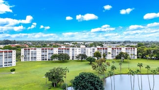 3951 Via Poinciana Unit 1140, Lake Worth, FL 33467