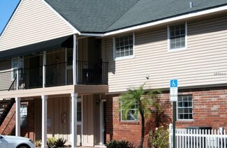 200 Country Club Dr Unit 707, Largo, FL 33771