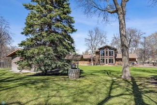 6819 Sunnyside Dr, Horace, ND 58047