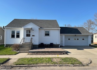 316 7th St S, Sauk Centre, MN 56378