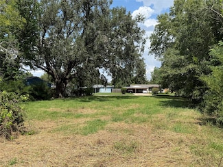 5430 Lyndhurst Dr, Houston, TX 77033