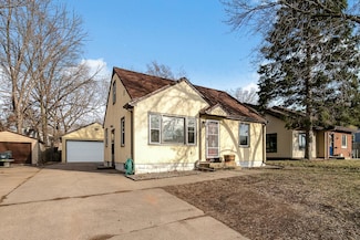 2074 Mcknight Rd N, Saint Paul, MN 55109