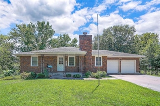 7409 High Grove Rd, Grandview, MO 64030