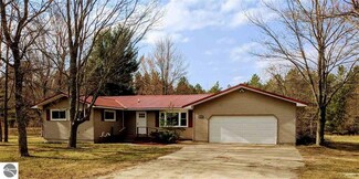 1571 Dorena Dr NE, Kalkaska, MI 49646