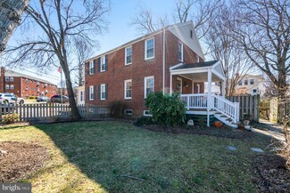 2701 Farnsworth Dr, Alexandria, VA 22303