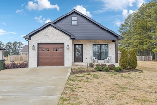 113 Fairway Dr, Lawrenceburg, TN 38464