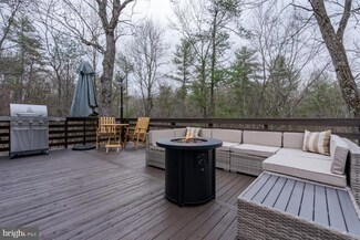 144 Palmer Rd, Basye, VA 22810