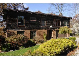 106 Weir Dr, Pittsburgh, PA 15215