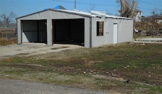 4 E Tahlequah Ave, Sulphur, OK 73086