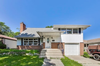 403 Dalton Ave, Mundelein, IL 60060