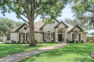 711 Saratoga Dr, Southlake, TX 76092