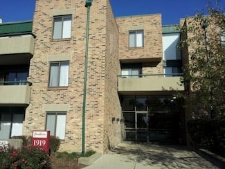1919 Prairie Square Unit 204, Schaumburg, IL 60173