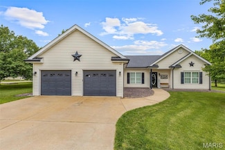 25 Elk Dr, Farmington, MO 63640