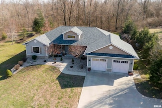 186 Phillips Rd, Carbondale, IL 62902