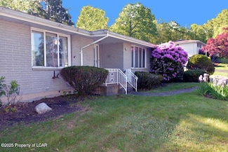 57 Court St, Mountain Top, PA 18707