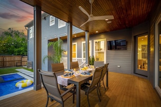 319 E 26th St, Houston, TX 77008