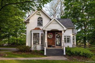 5100 Perry Rd, Grand Blanc, MI 48439