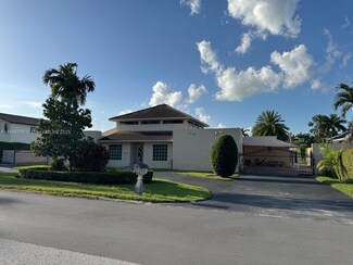 9931 NW 130th St, Hialeah, FL 33018