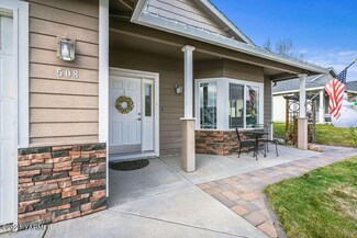 508 N Iler St, Moxee, WA 98936
