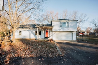15 Belle Dr, Fairview Heights, IL 62208