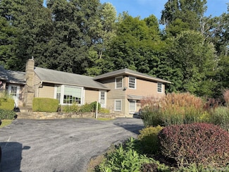 71 Arthursburg Rd, Lagrangeville, NY 12540