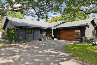 4510 Heathbrooke Cir, Golden Valley, MN 55422